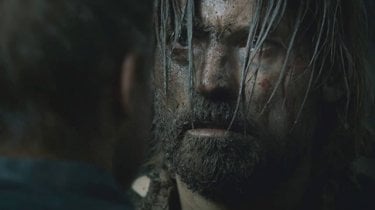 Il trono di spade: Nikolaj Coster-Walda in una scena dell'episodio Kissed by Fire