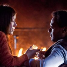 Fabrice Eboué e Sara Giraudeau nella commedia francese Denis, del 2013