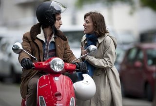 A Castle in Italy: Valeria Bruni Tedeschi insieme a Louis Garrel in una scena