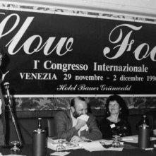 Slow Food Story: Carlo Petrini agli albori del movimento Slow Food in una scena del documentario