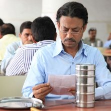 The Lunchbox: il protagonista Irrfan Khan in una scena del film
