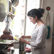 The Lunchbox: Nimrat Kaur in un momento del film