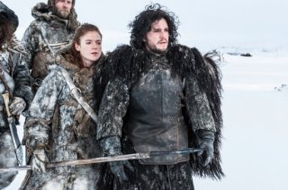 Il trono di spade: Rose Leslie e Kit Harington in una scena dell'episodio The Climb