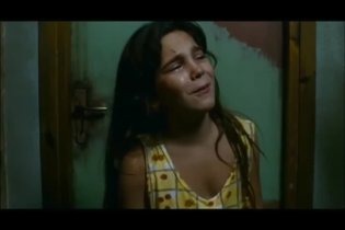 Clip 'Ma itta bolisi andai in sa luna con il coso in mano' - Bellas Mariposas