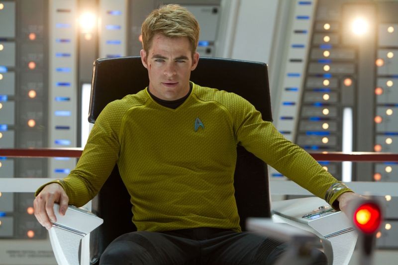Into Darkness Star Trek Chris Pine Nei Panni Del Capitano Kirk In Una Scena 274241