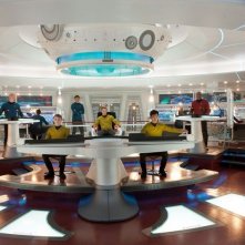 Into Darkness - Star Trek: l'equipaggio dell'Enterprise in una scena