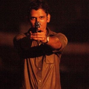 Monsoon Shootout: Vijay Varma in una scena