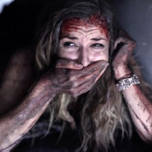 Natasha Yarovenko interpreta Irina nell'horror Aftershock