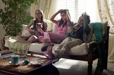 The Bling Ring: Georgia Rock, Taissa Farmiga con Emma Watson in una scena