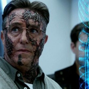 Fringe: Paul McGillion in un momento dell'episodio The Recordist