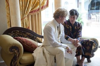 Behind the Candelabra: Matt Damon e Michael Douglas in una scena del film dedicato a Liberace