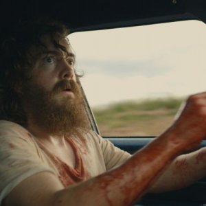 Blue Ruin: il protagonista Macon Blair in un'agghiacciante scena