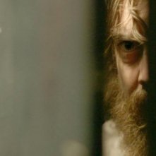 Blue Ruin: il protagonista Macon Blair in un'inquietante immagine