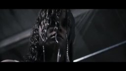 Clip 'E' sotto la doccia' - La casa