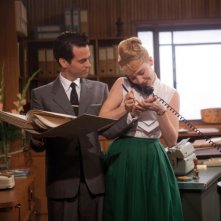 Tutti pazzi per Rose: Romain Duris e Déborah François sorridenti in una scena