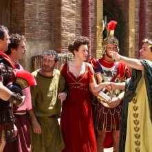 Una notte agli studios: Giorgia Wurth in una scena di gruppo del film