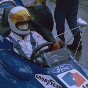 Weekend of a Champion: il pilota Jackie Stewart in una scena del documentario