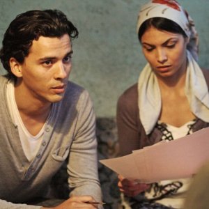 Homeland: Tewfik Jallab e Zineb Obeid in una scena