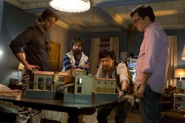 Una notte da leoni 3: Ed Helms, Zach Galifianakis, Ken Jeong e Bradley Cooper in una scena del film