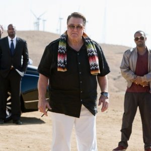 Una notte da leoni 3: John Goodman con i suoi scagnozzi in una scena del film