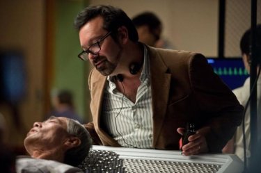 Wolverine: the immortal - director James Mangold on the set with one of his interpreters