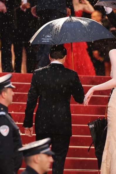 Leonardo Dicaprio Presenta Il Grande Gatsby A Cannes 2013 Sul Red Carpet E Sotto La Pioggia Battente 275473