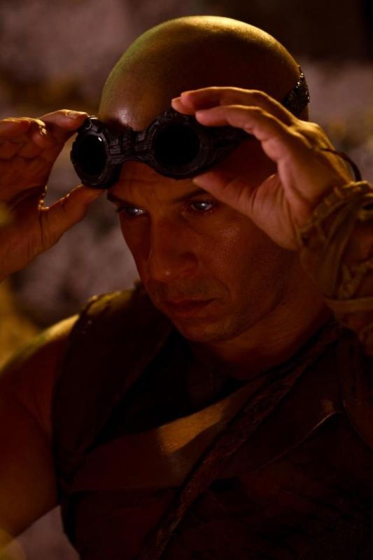Riddick Vin Diesel In Una Scena Del Film Fantascientifico Diretto Da David Twohy 275624