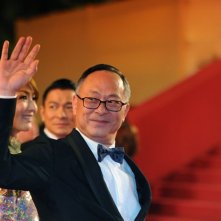 Blind Detective: il regista Johnny To saluta i fan sul red carpet di Cannes 2013