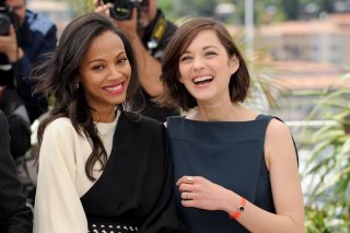 Blood ties: Zoë Saldaña e Marion Cotillard durante il photocall del film a Cannes 2013