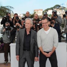 Behind the Candelabra: Michael Douglas insieme a Matt Damon durante il photocall del Festival di Cannes 2013