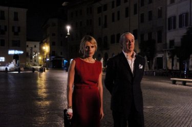 La Grande Bellezza: Isabella Ferrari con Toni Servillo in una scena del film