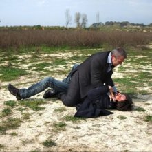 Cha Cha Cha: Claudio Amendola in una scena del film lotta con Luca Argentero