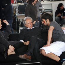 Cha Cha Cha: il regista Marco Risi con Eva Herzigova e Luca Argentero sul set del film