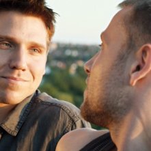 Hanno Koffler con Max Riemelt nel film tedesco Freier Fall, del 2013