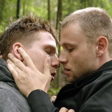 Hanno Koffler e Max Riemelt nel film a tematica gay Freier Fall
