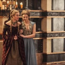 Il trono di spade: Lena Headey e Natalie Dormer in una scena dell'episodio Second Sons