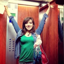 Elisa Sensi all'interno dell'ascensore di UP & DOWN