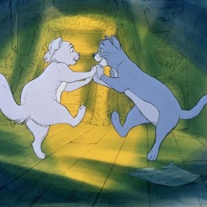 Gli Aristogatti: una colorata scena del film