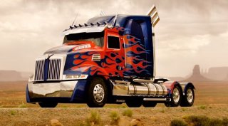 Transformers 4: ecco il nuovo look di Optimus Prime