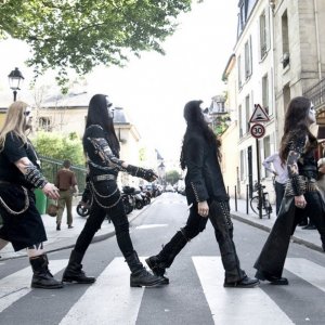 Pop Redemption: Julien Doré, Jonathan Cohen, Grégory Gadebois, Yacine Belhousse in una scena del film