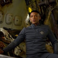 Will Smith è Cypher in una scena del post apocalittico After Earth - Dopo la fine del mondo