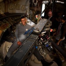 Will Smith insieme al regista M. Night Shyamalan sul set di After Earth - Dopo la fine del mondo