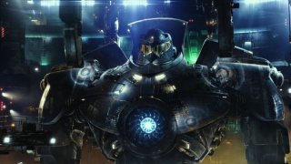 Pacific Rim: uno dei giganteschi robot pilotati dagli umani in una scena del film