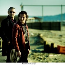 Gomorra - La serie: Massimiliano Rossi e Fortunato Cerlino in una scena