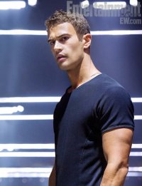 Locandina di Theo James