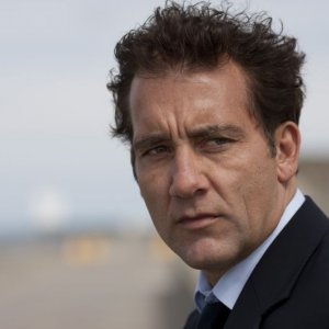 Doppio gioco: Clive Owen in un primo piano tratto dal film