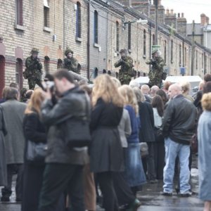 Doppio gioco: una scena del thriller incentrato sul terrorismo dell'IRA