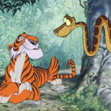 Il libro della giungla: il pitone delle rocce Kaa in una scena insieme alla tigre del bengala Shere Khan