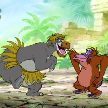 Il libro della giungla: scimmie ballerine in una scena