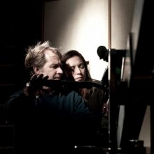 Tra cinque minuti in scena: la regista Laura Chiossone sul set con Alessio Viola